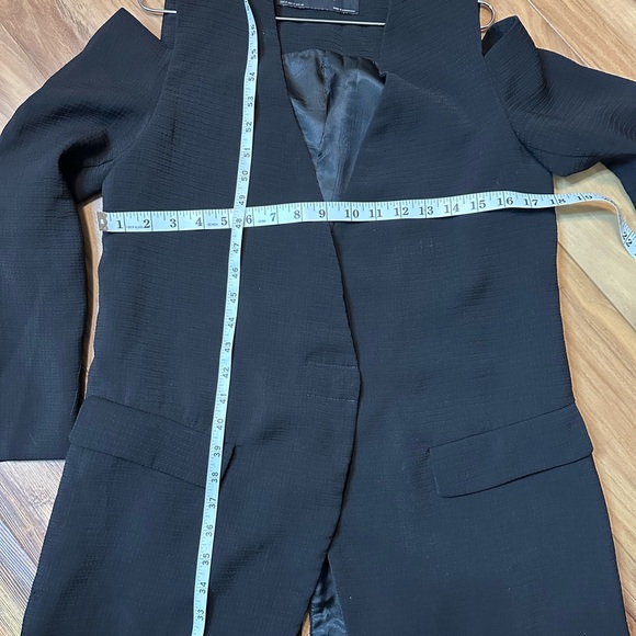 Zara Basic Black Textured Jacket - Picture 7 of 9